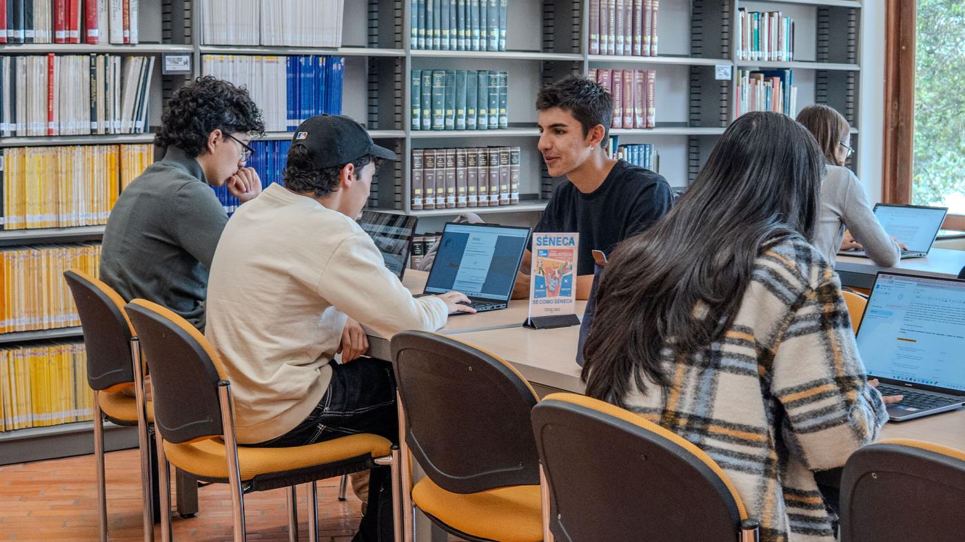 Comité de Publicaciones y Biblioteca de la Facultad.jpg