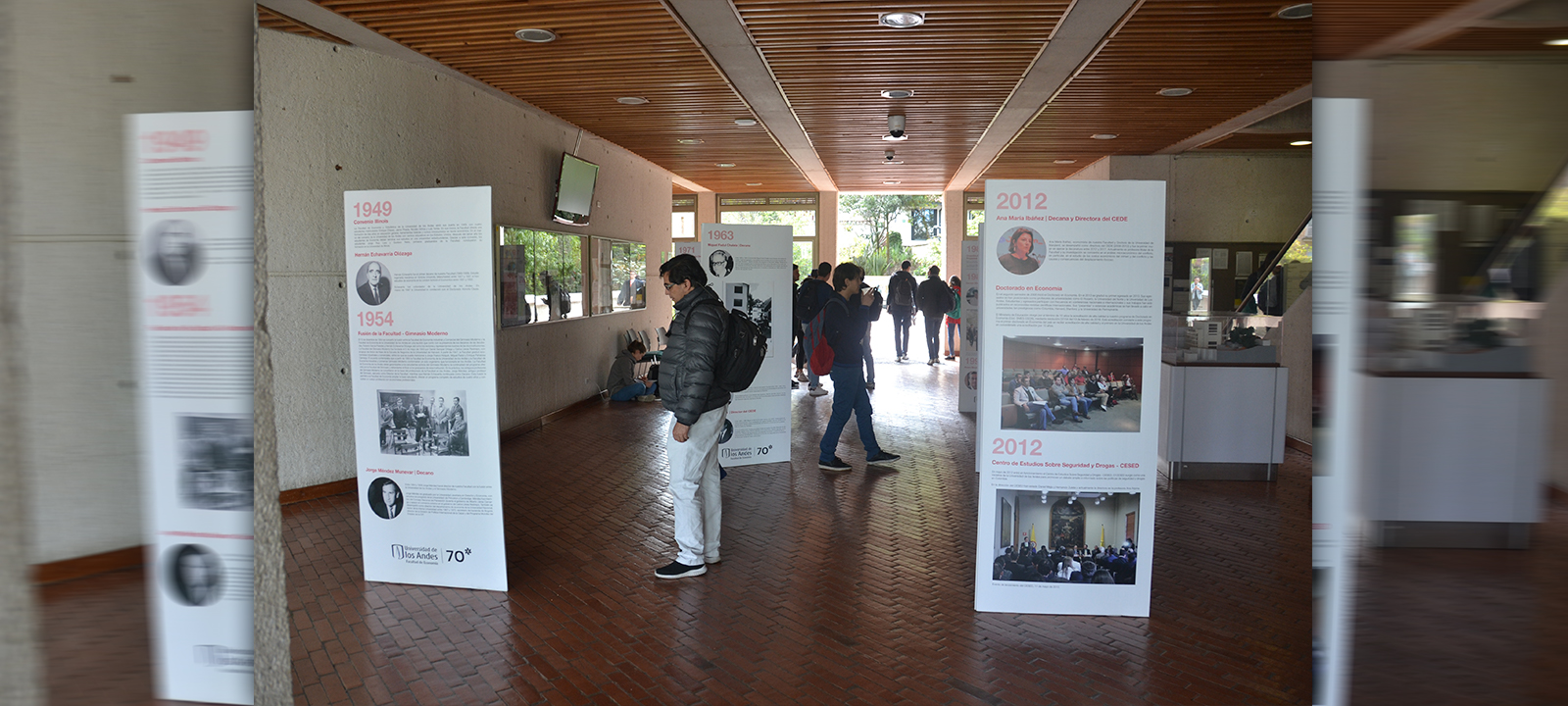 Exposición 70 años Facultad de Economía