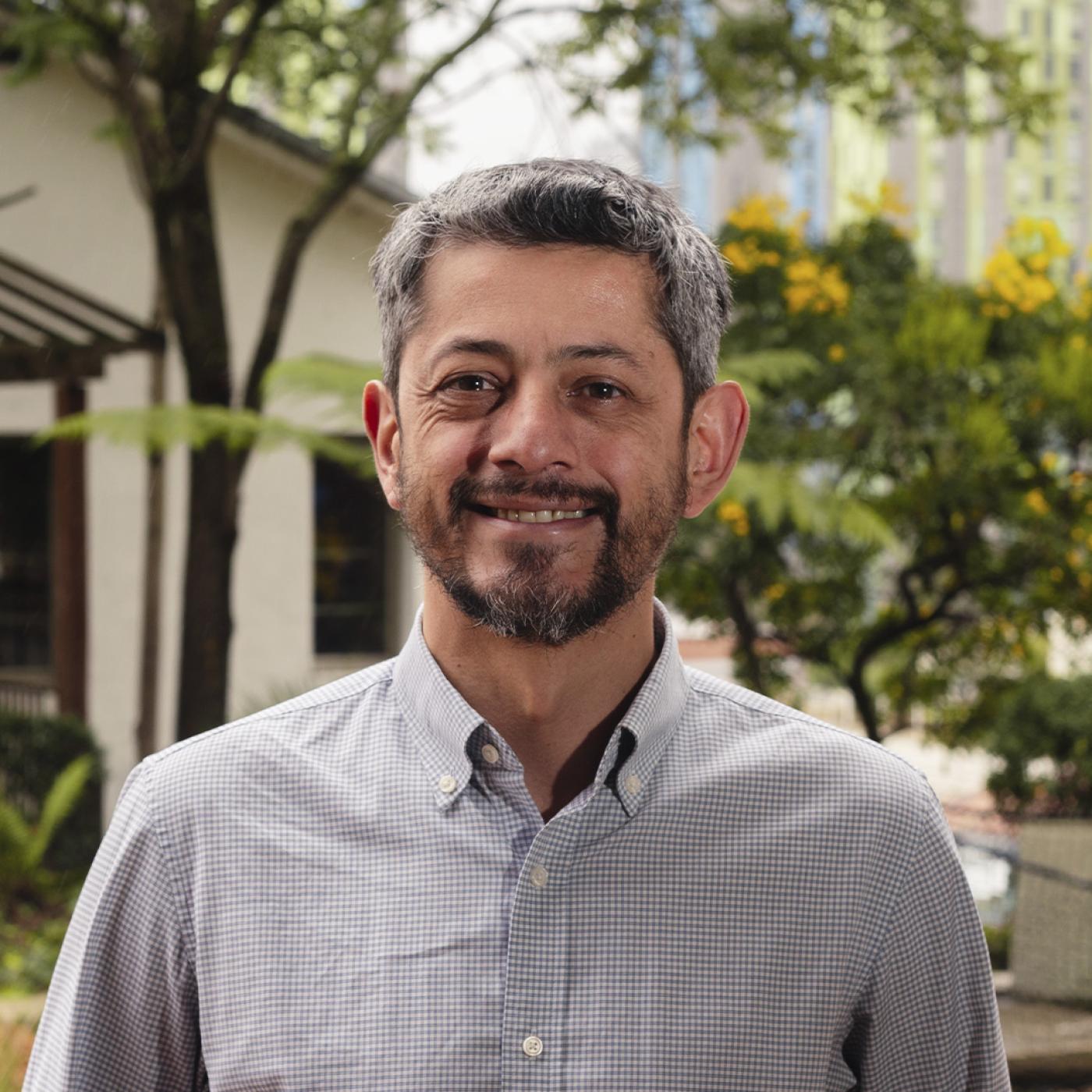 Becerra, Oscar